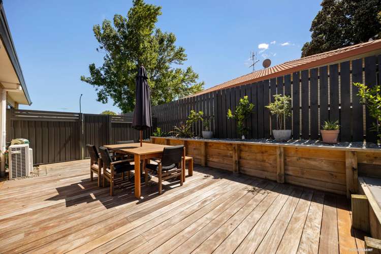 3 Saralee Drive Manurewa_16