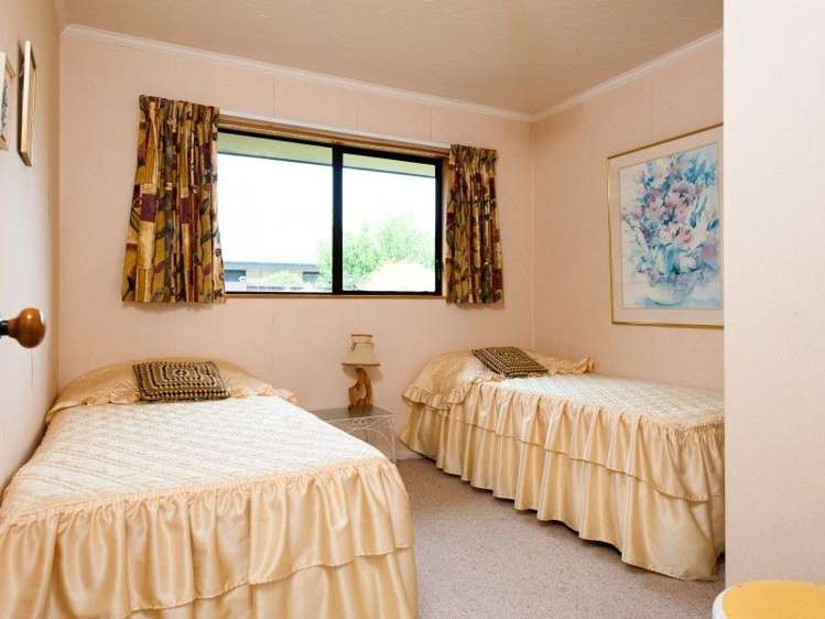 2 Gaylee Place Redwoodtown_8