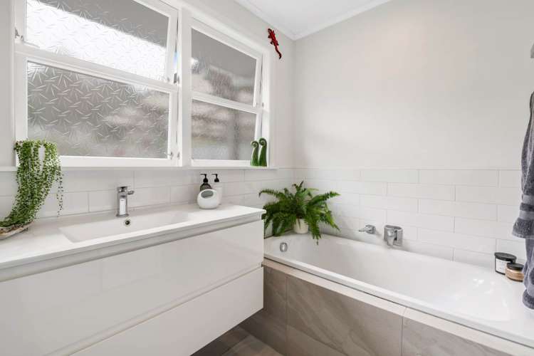 22 Downer Street Helensville_20