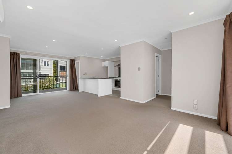 6 Panakenake Way Flat Bush_6