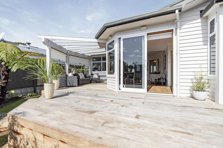 11 George Street New Plymouth Central_20