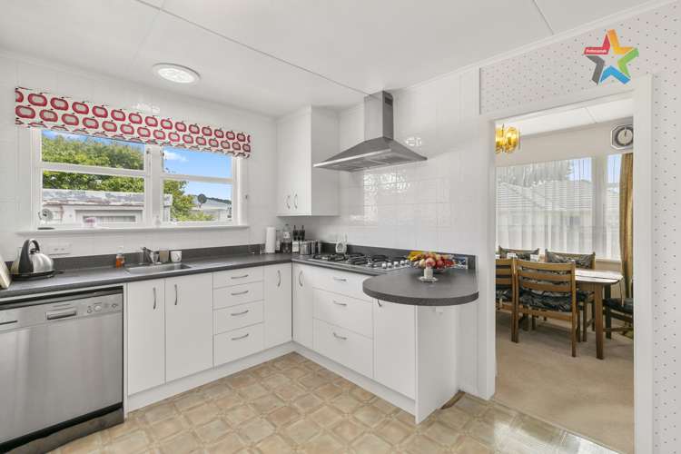 8 Reading Street Wainuiomata_8