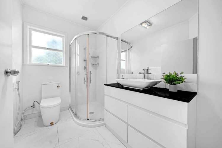 2/346 Richardson Road Mt Roskill_14