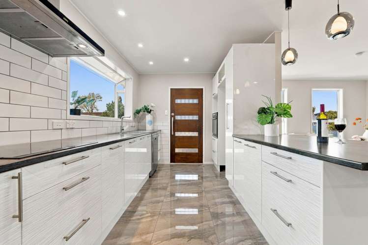 49 Reelick Avenue Pakuranga Heights_9