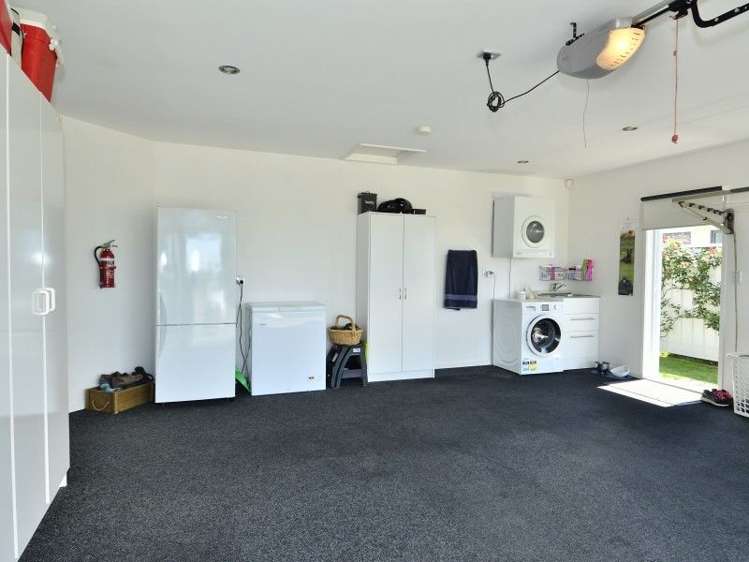 22 Pohutukawa Grove Lytton West_17