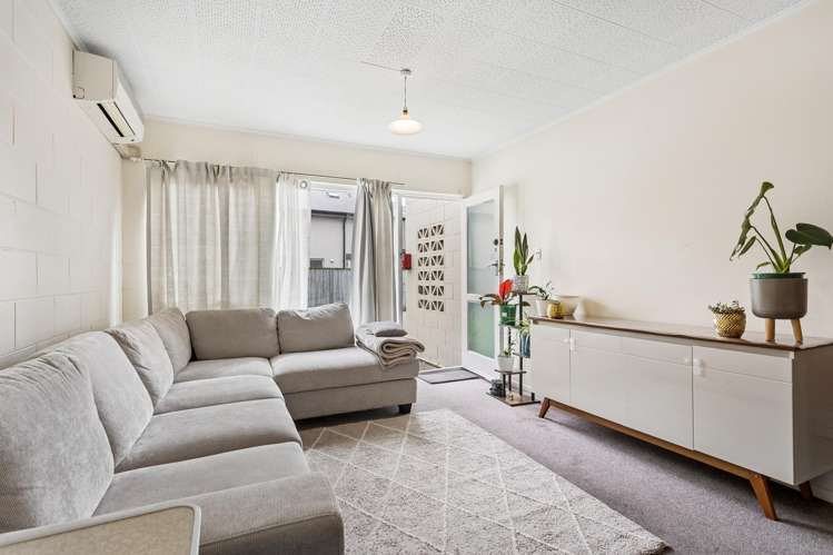 2/53 Brockworth Place_0