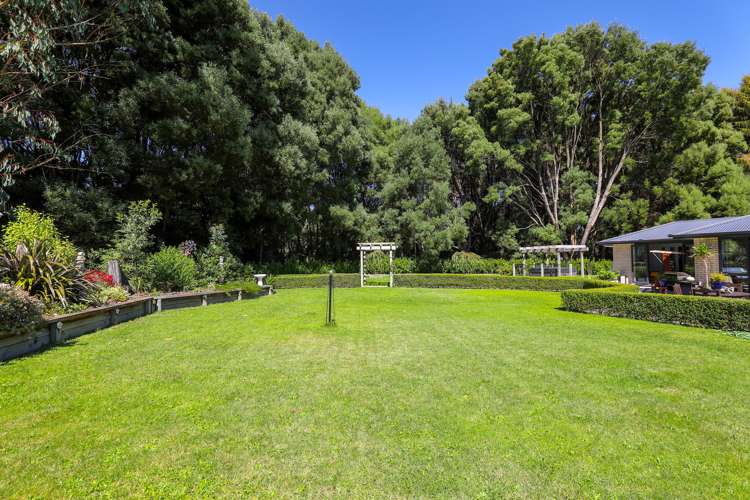 16 Karaka Place Kinloch_18
