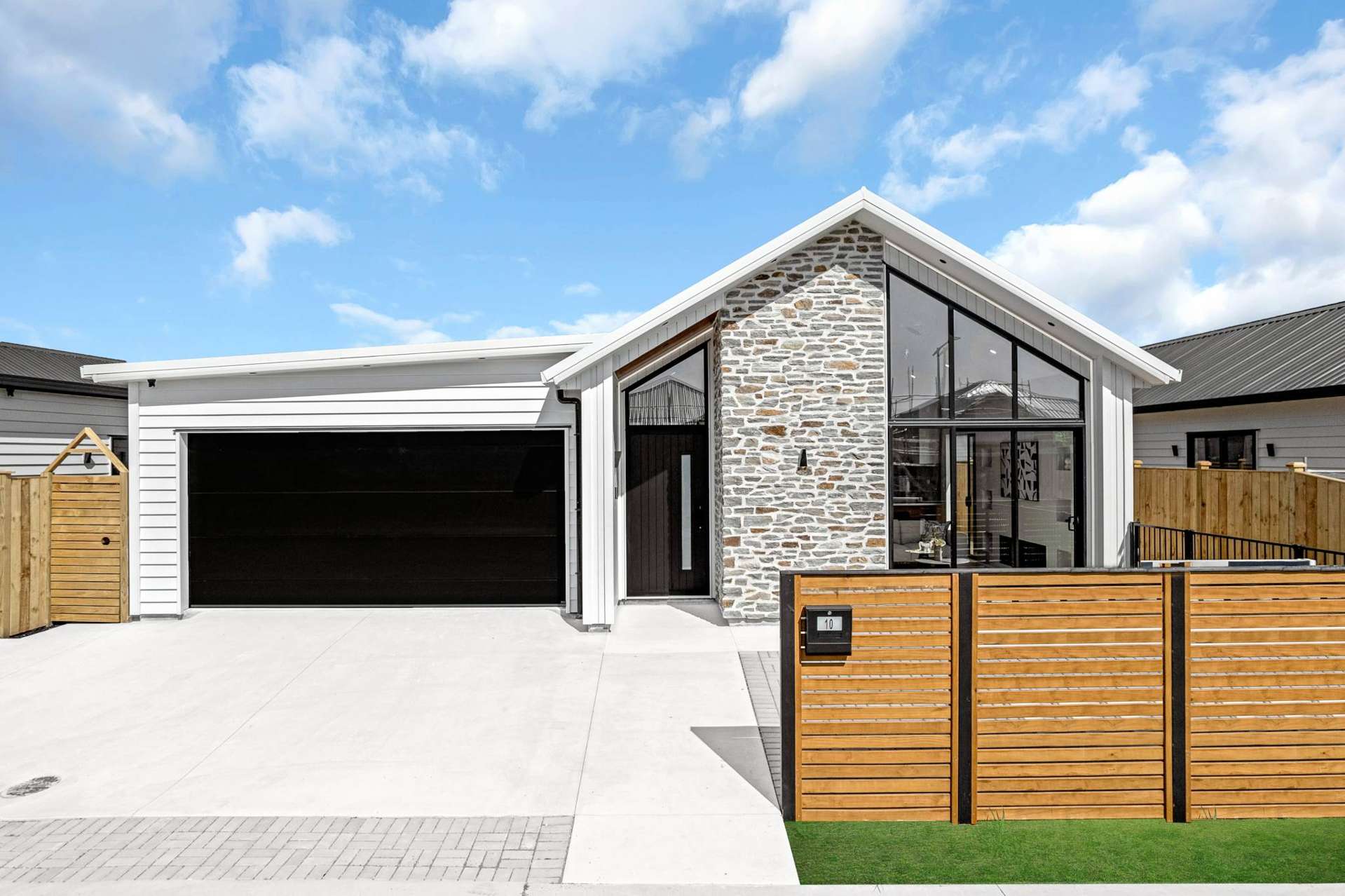 10 Tuwai Crescent Opaheke_0