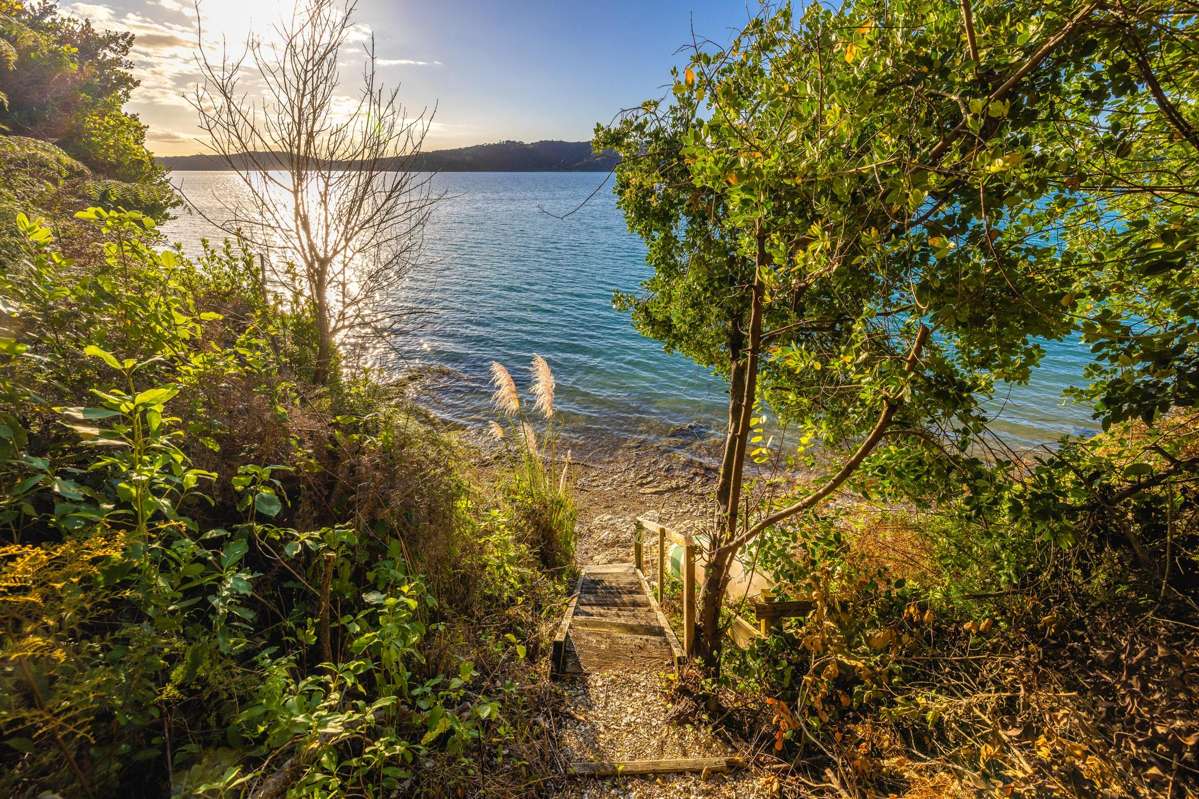 5 Kennedy Point Road_1