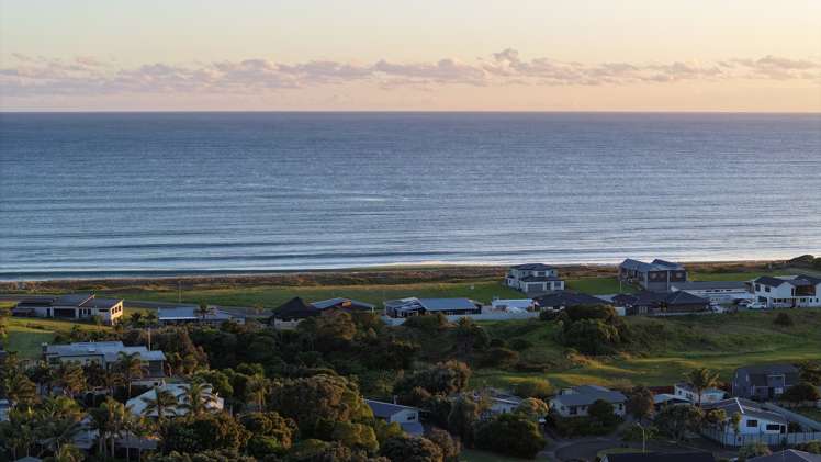 47 Pacific Parade Coastlands_9