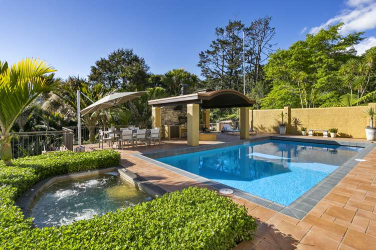 35 Huia Road Titirangi_11