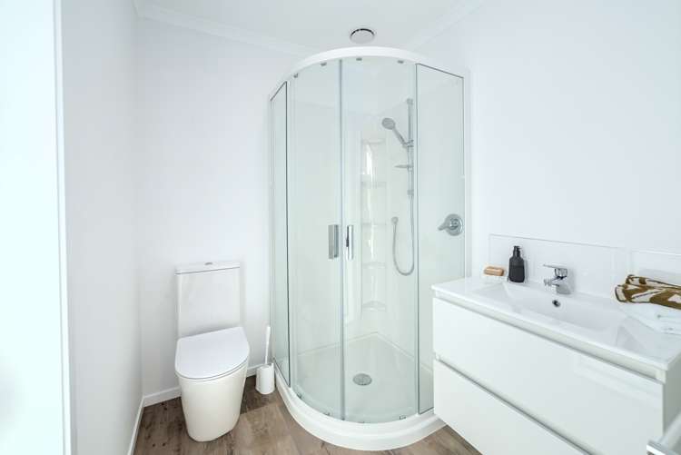 9c Moreton Road Carterton_13