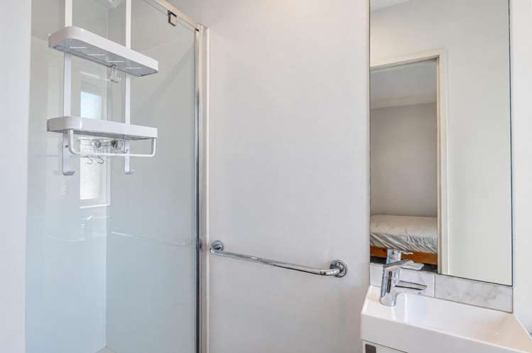 1/66 Roberton Road 10016_11