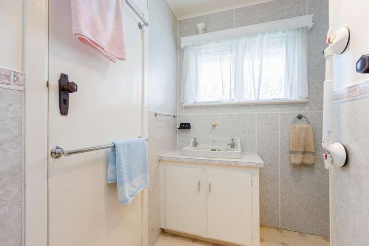 38 Hobsonville Road West Harbour_12