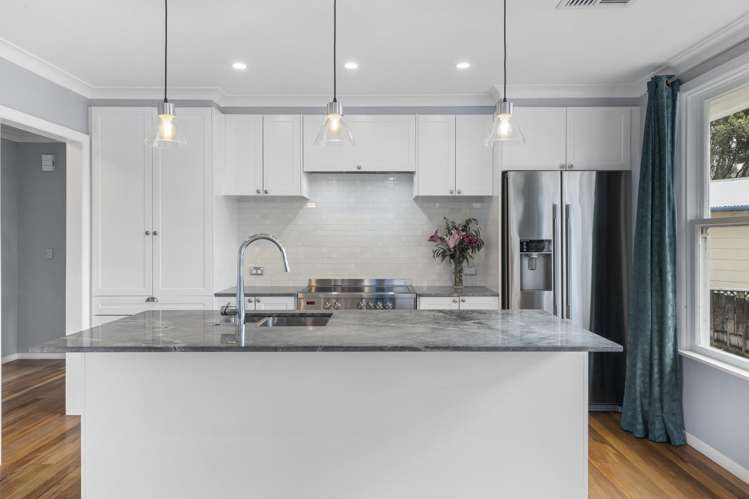 12 Fenchurch Grove Stokes Valley_2