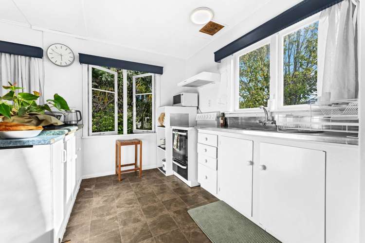 53 Henderson Valley Road Henderson_2