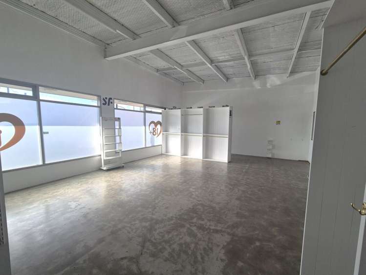 Shop 3, 215 Main Highway Otaki_5