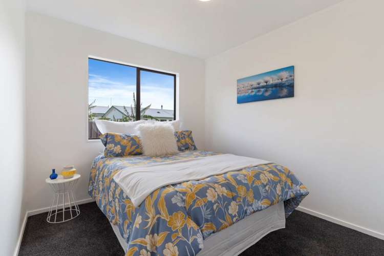 2/7 Maplesden Drive Clendon Park_6