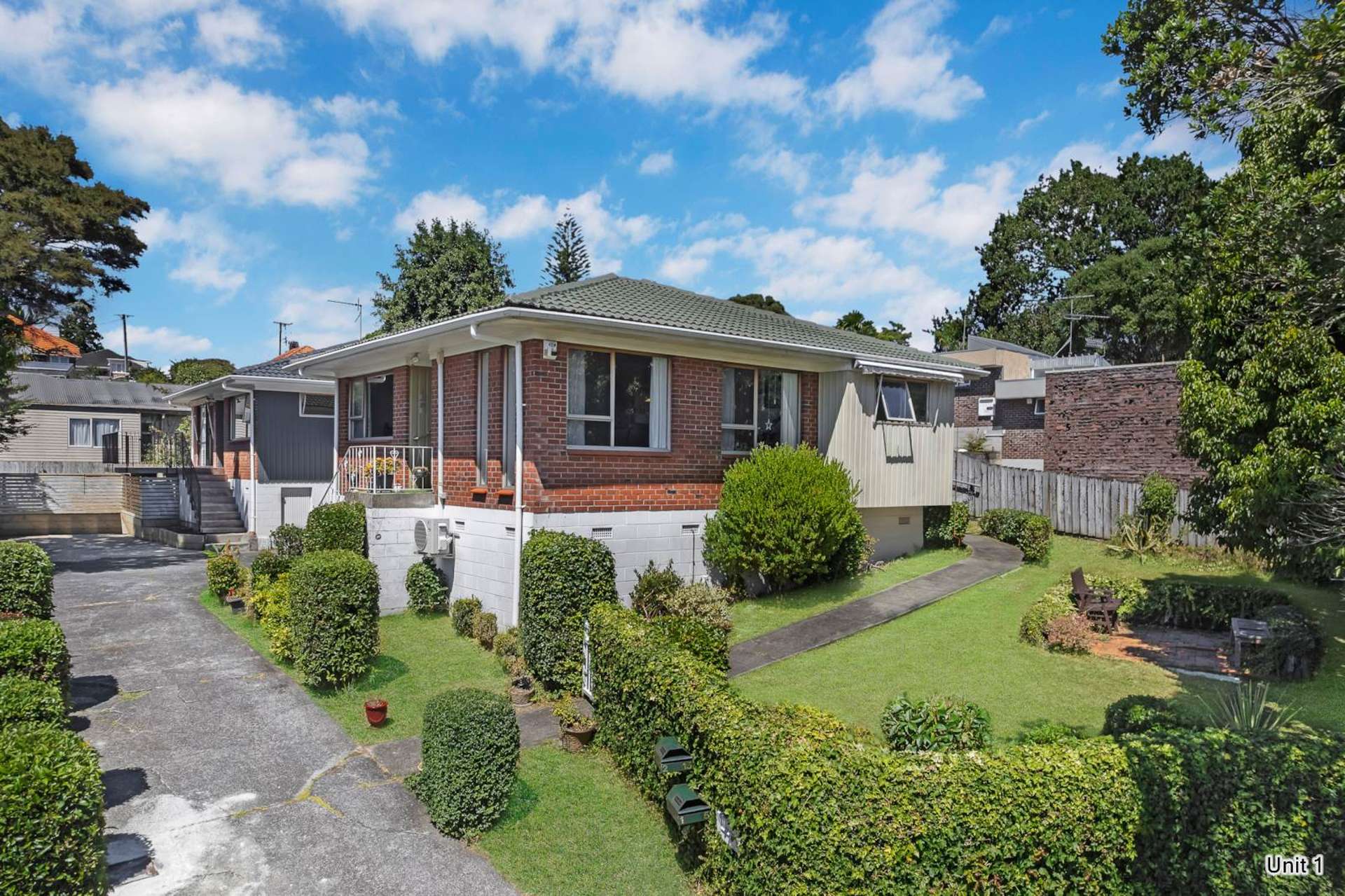 1 & 2/15 Cezanne Place New Lynn_0