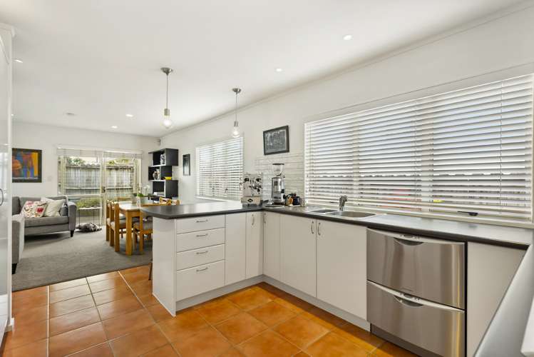 11 Warren Avenue Three Kings_7