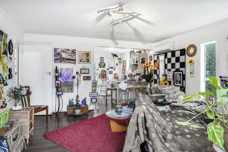 B/15 Saxbys Road Glenview_12