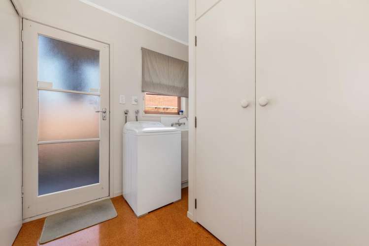 6 Fielding Crescent Farm Cove_23