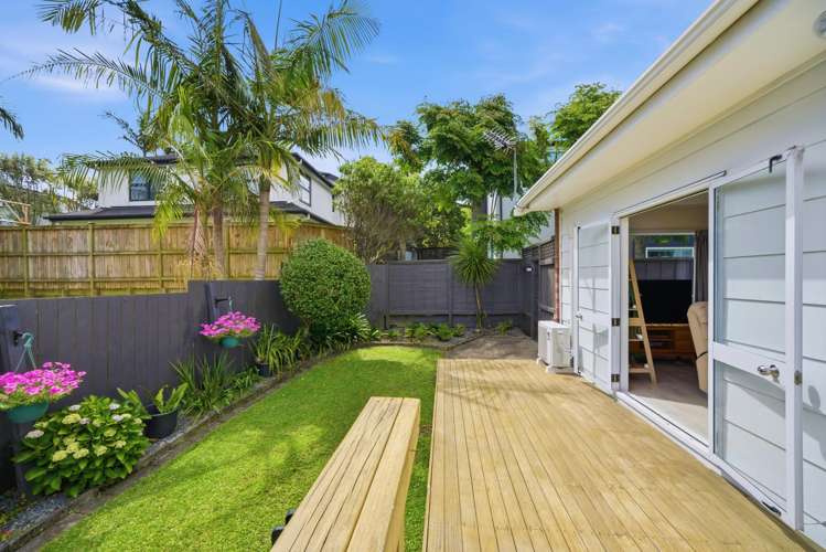 2/154 East Coast Road Forrest Hill_14