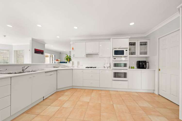 62 Manor Park Sunnyhills_13