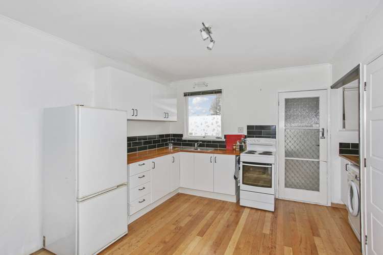 2/60 Grove Road Papakura_4