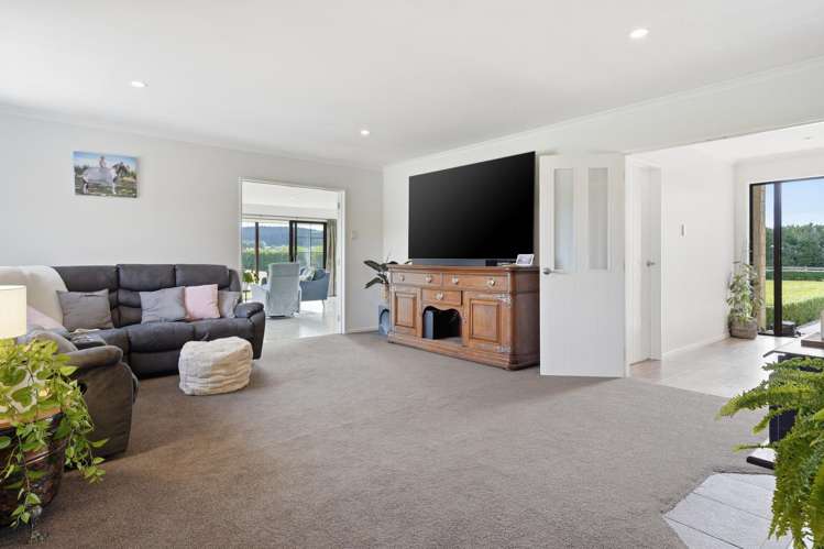 106 Davis Road Cust_8