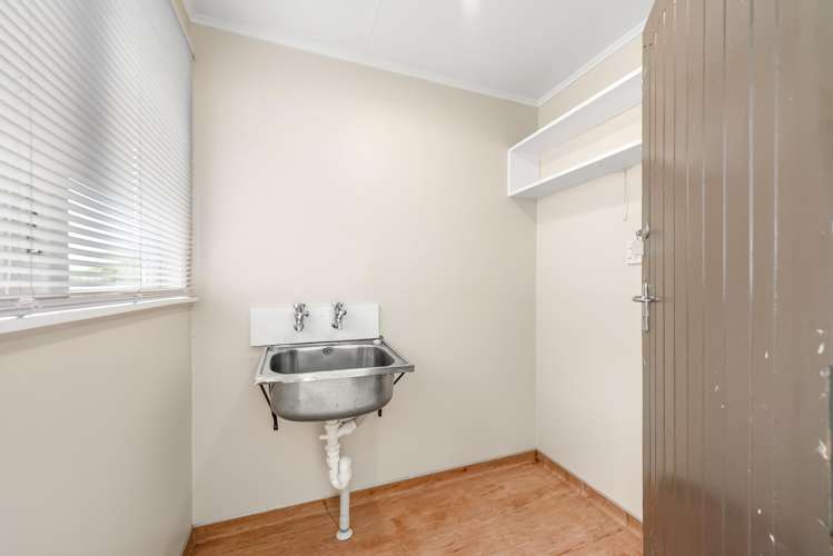 3 Ngaturi Grove Wainuiomata_15