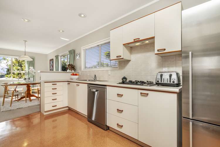 9 Seakens Way Glen Eden_8