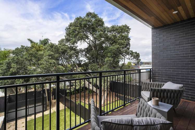 9-11 Huia Road Point Chevalier_7