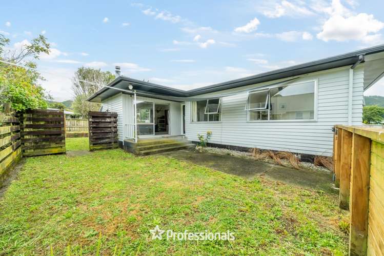4 Bexley Grove Wainuiomata_8