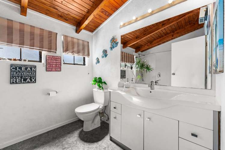 20 Fitzherbert Avenue West Harbour_15