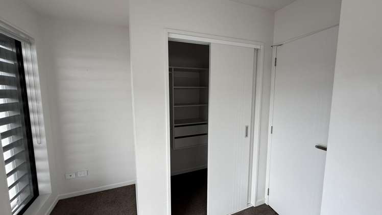 4/3 Walsh Road Milldale_12