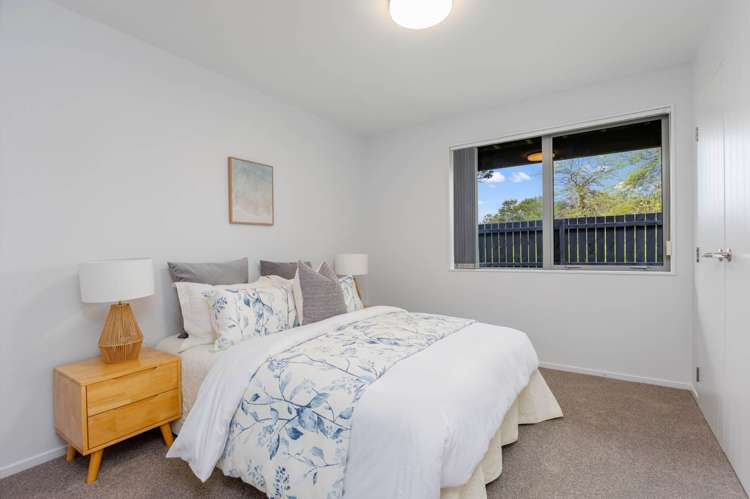 832a East Coast Road Oteha_13