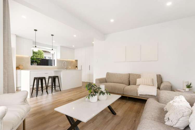 18 Dover Street 1544_5