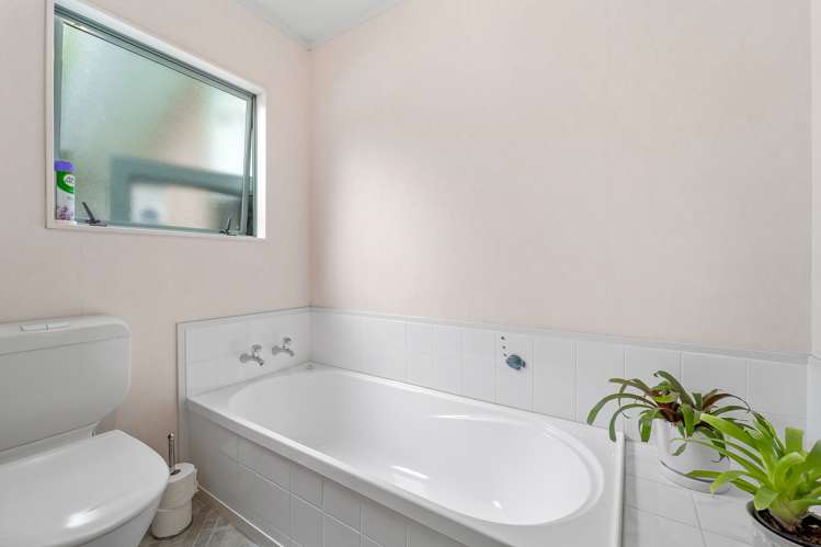 69 Donald Street Stanmore Bay_15