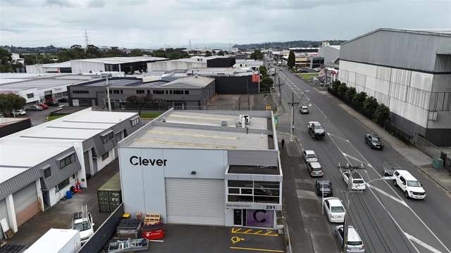 CBRE | High-Profile on Neilson Street