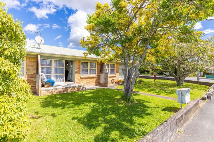 69 May Street Hamilton East_21