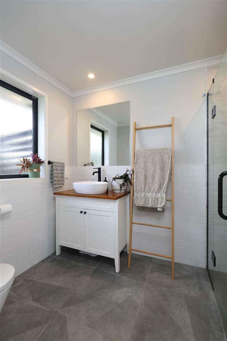 163 Kimihia Road Huntly_16