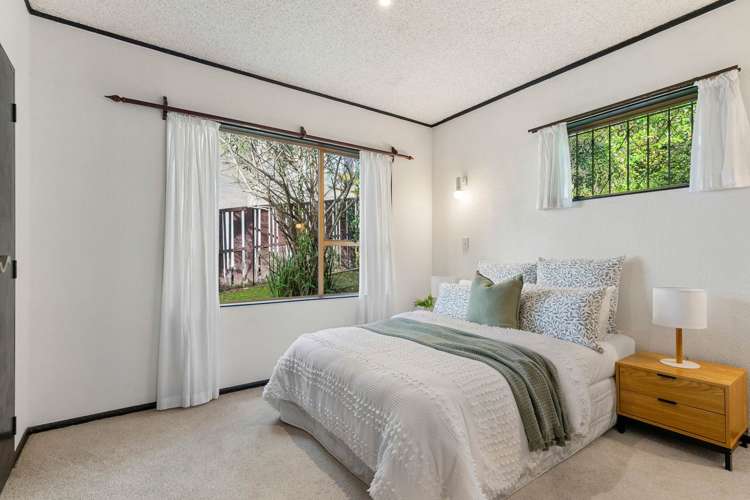 18 Surville Place Mairangi Bay_11