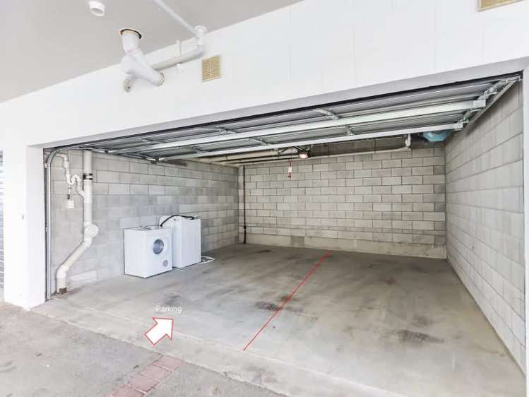 2/35 Pirie Street Mount Victoria_9