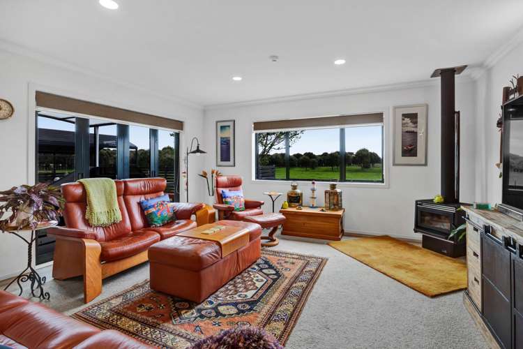 12 Beach Road Urenui_7