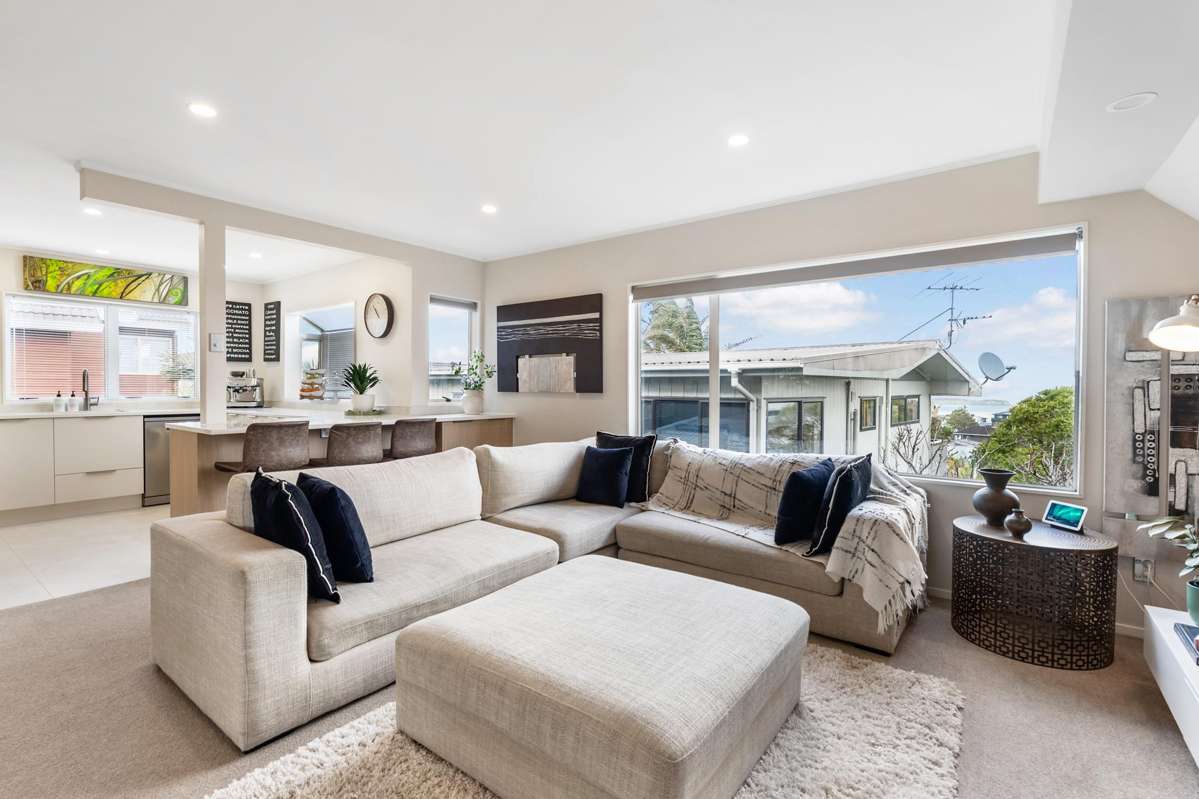 2/281A Hillsborough Road_1