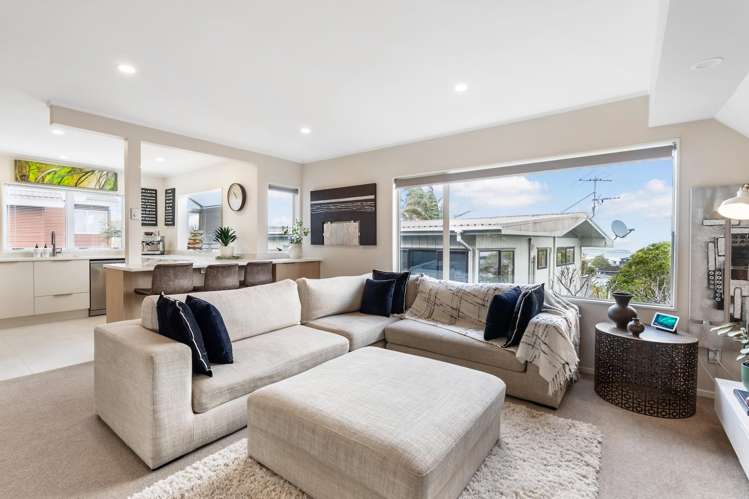 2/281A Hillsborough Road Hillsborough_5