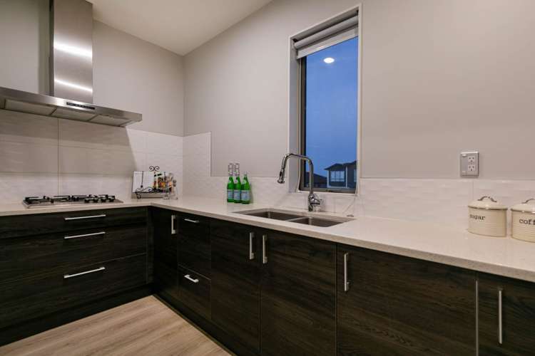 6 Colonial Drive Silverdale_5