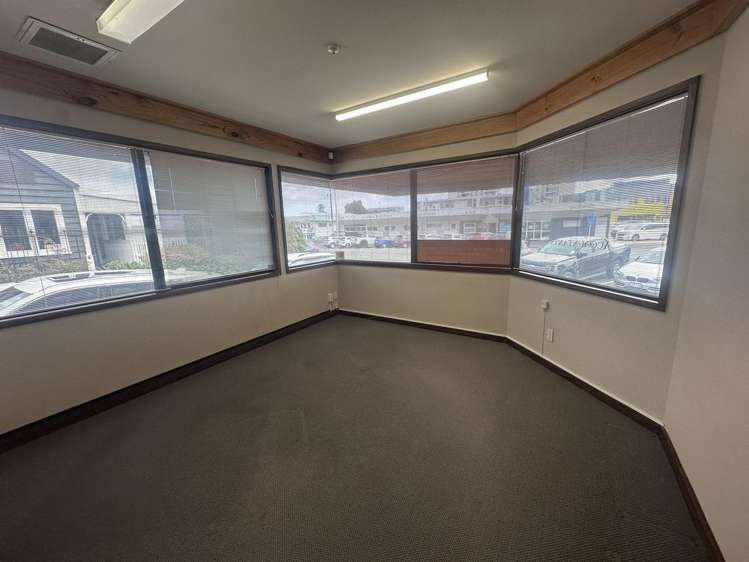 Ground Floor/181 Devonport Road Tauranga Central_4