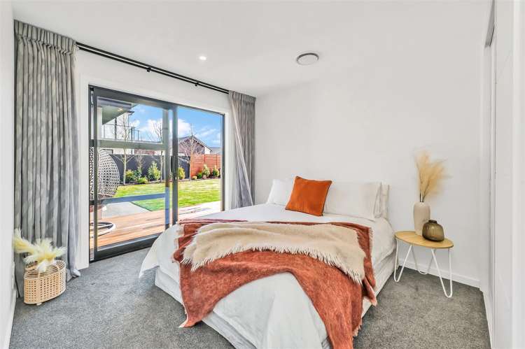 27 Candlesticks Crescent Lincoln_17